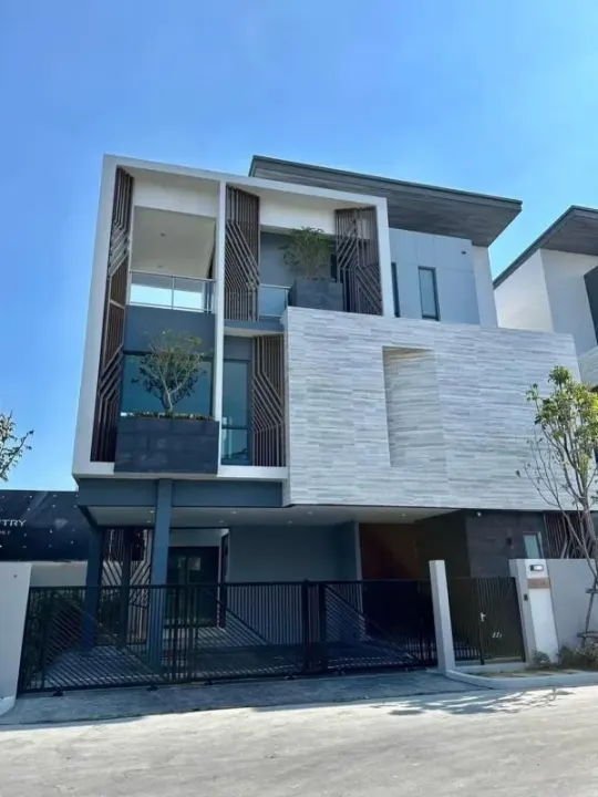Property photos for The Gentry Phatthanakan