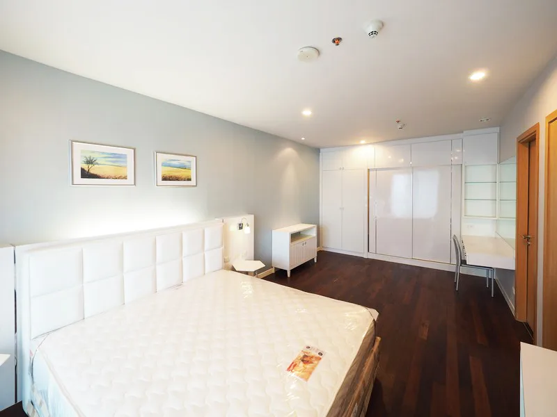 Property photos for Circle Condominium
