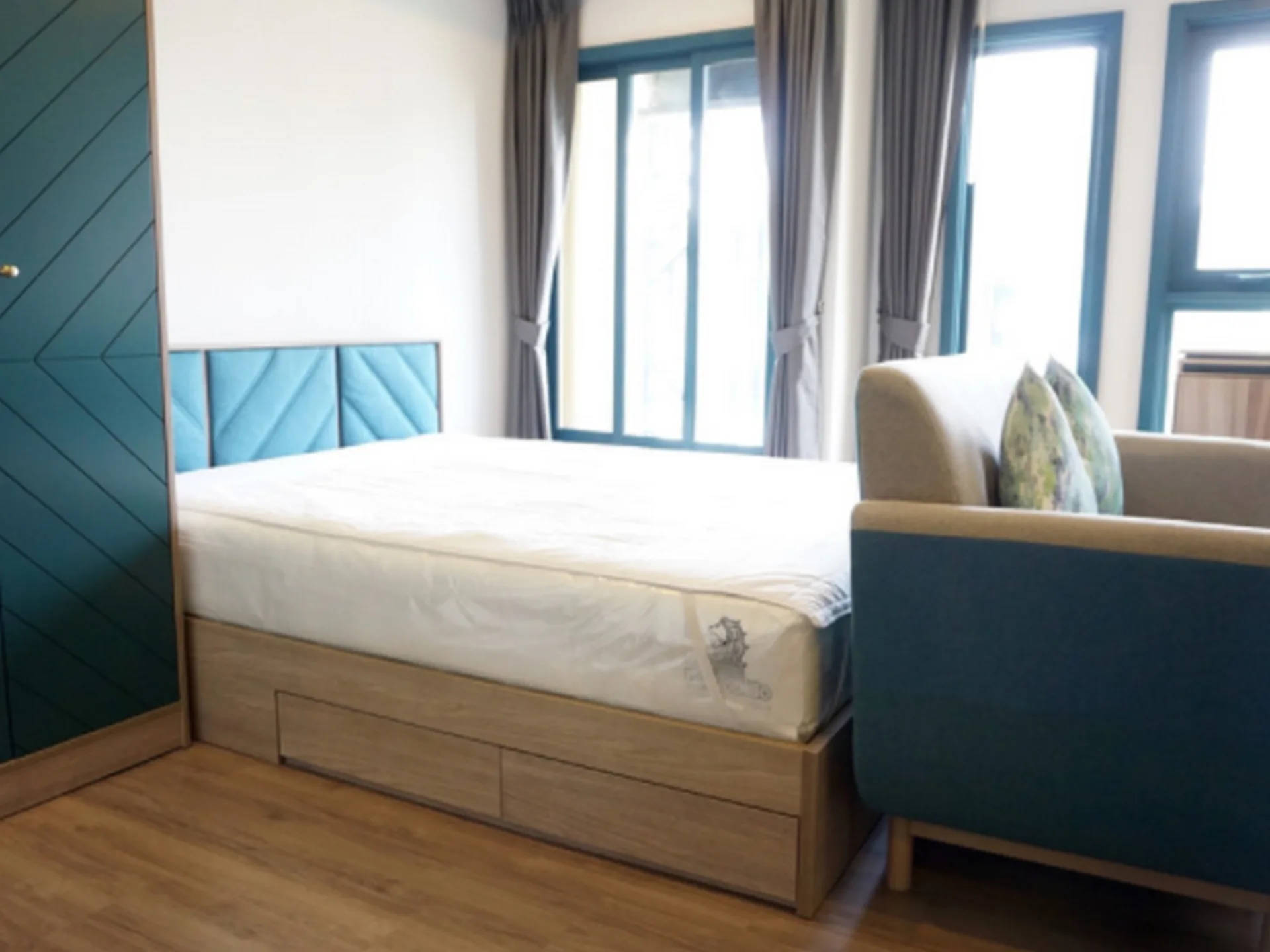 Property photos for THE BASE Sukhumvit 50