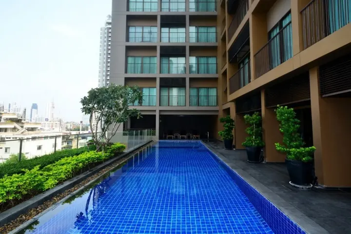 Property photos for Noble Refine