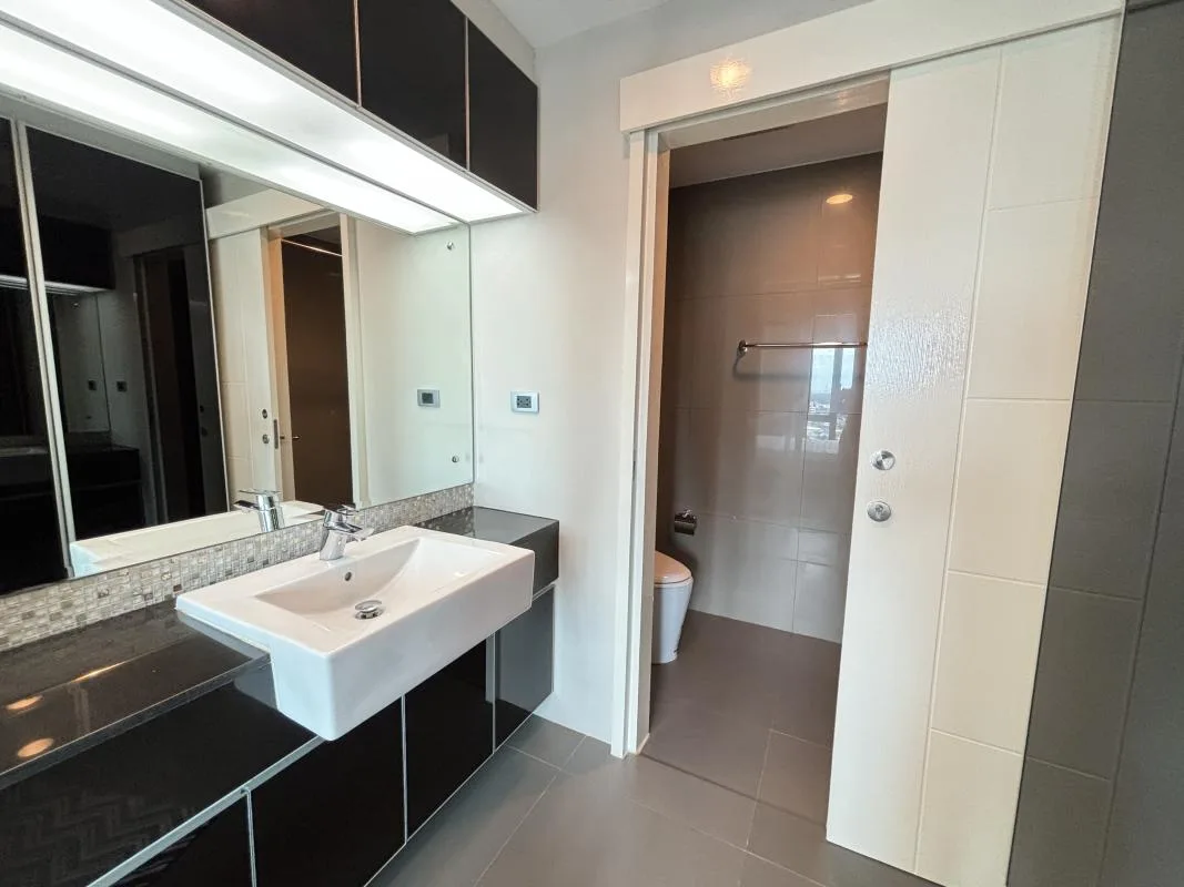 Property photos for The Crest Sukhumvit 34