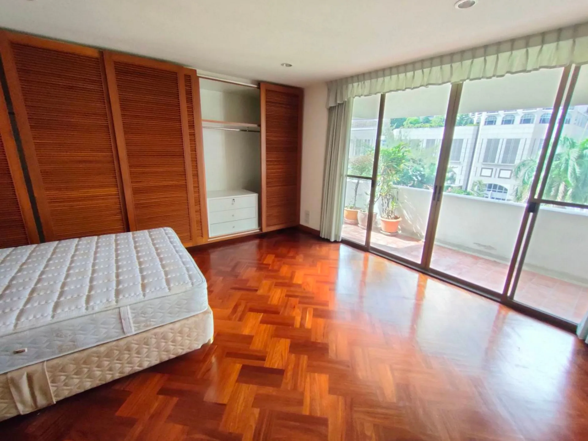 Property photos for Ruam Rudee Penthouse