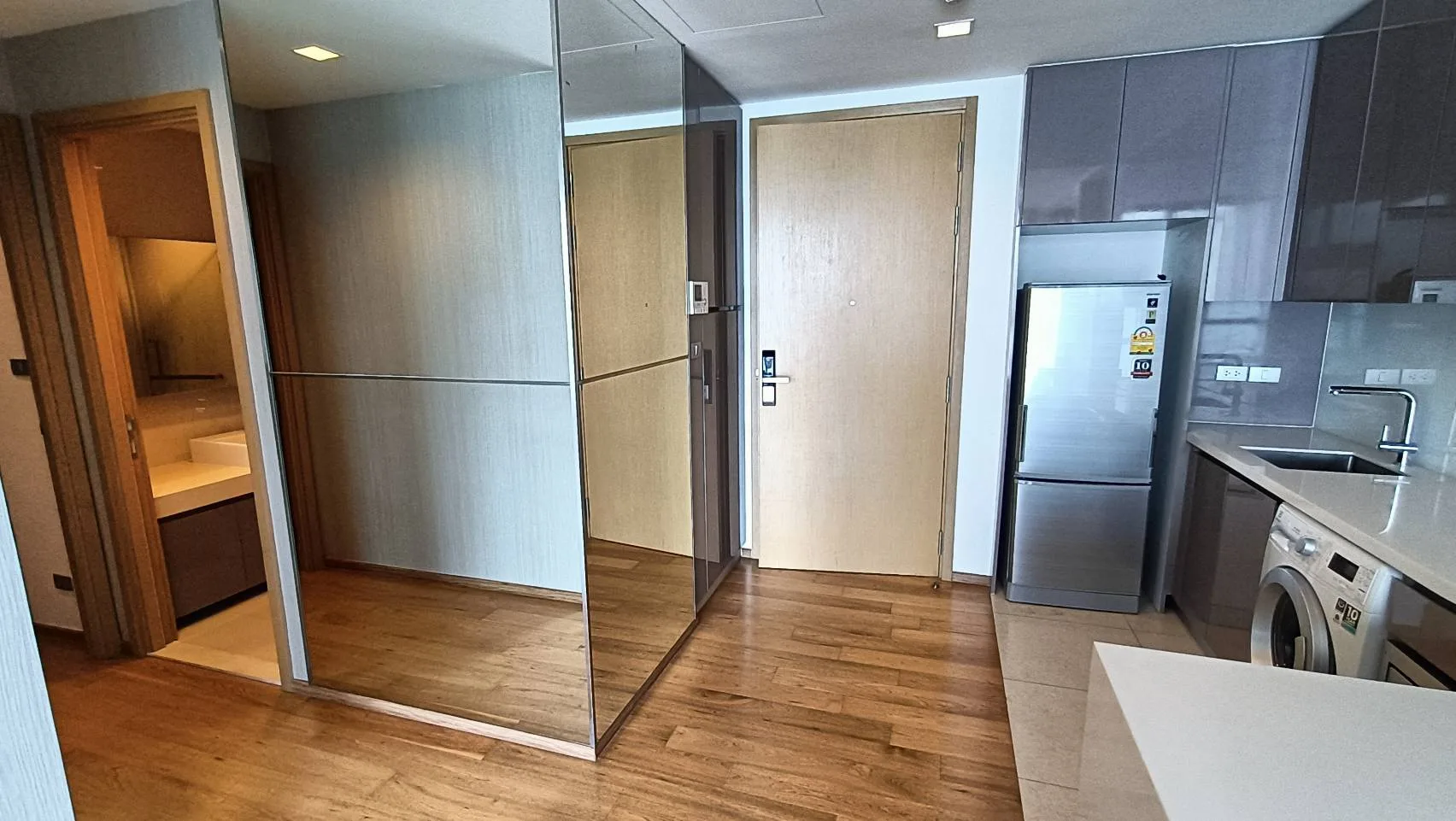 Property photos for Hyde Sukhumvit 13
