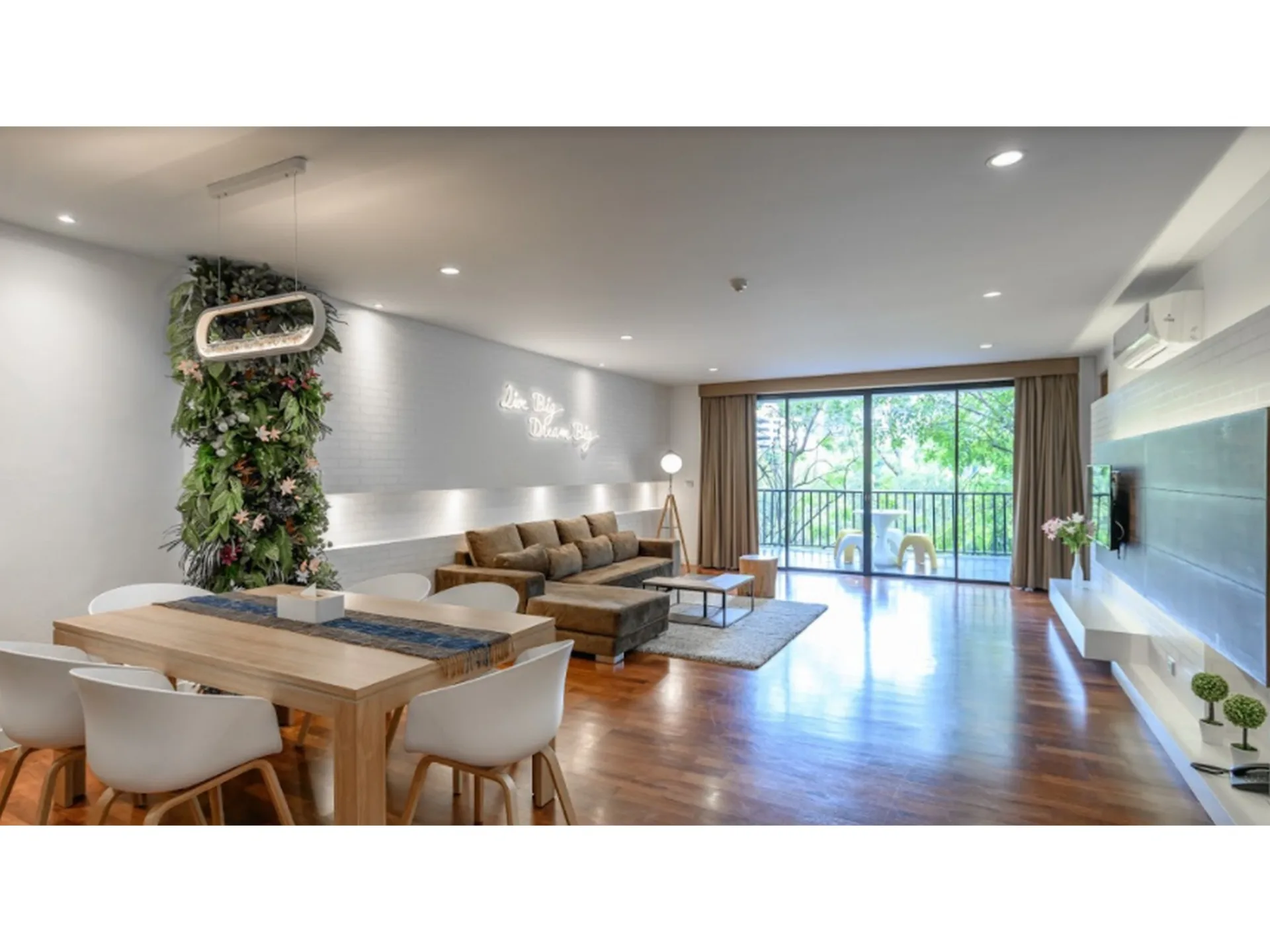 Property photos for Benviar Tonson Residence