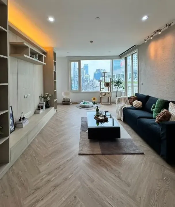 Property photos for MANHATTAN CHIDLOM
