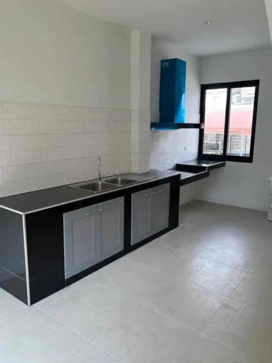 Property photos for Single House Lasalle 30
