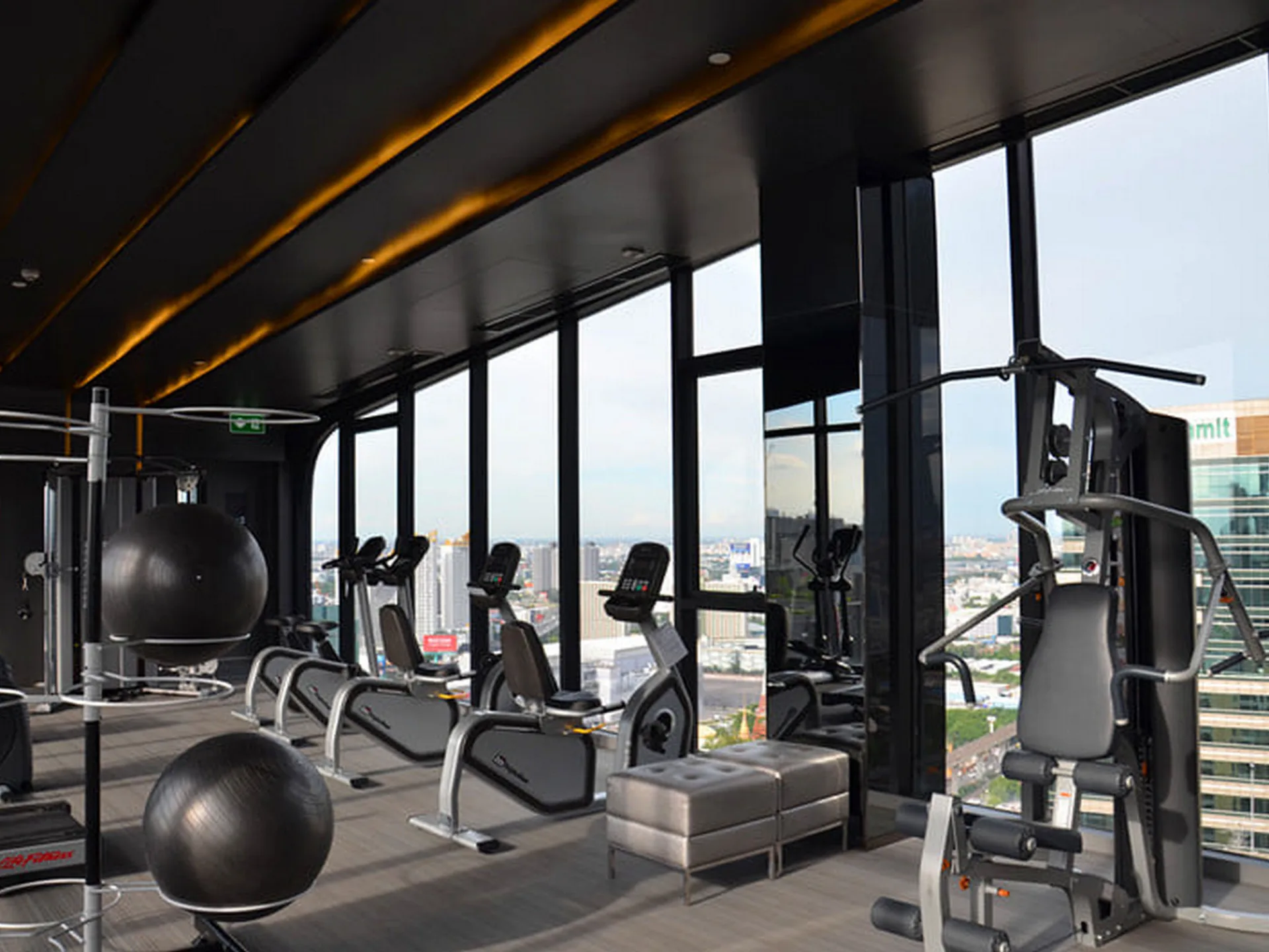 Property photos for Ideo Mobi Asoke