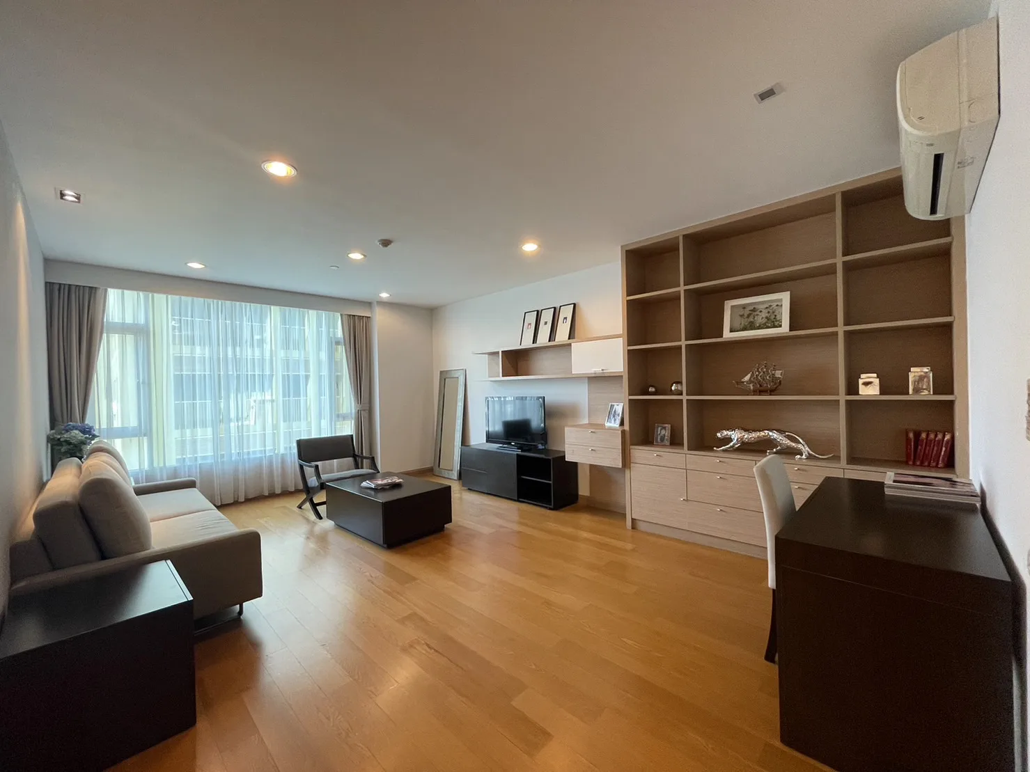 Property photos for Capital Residence