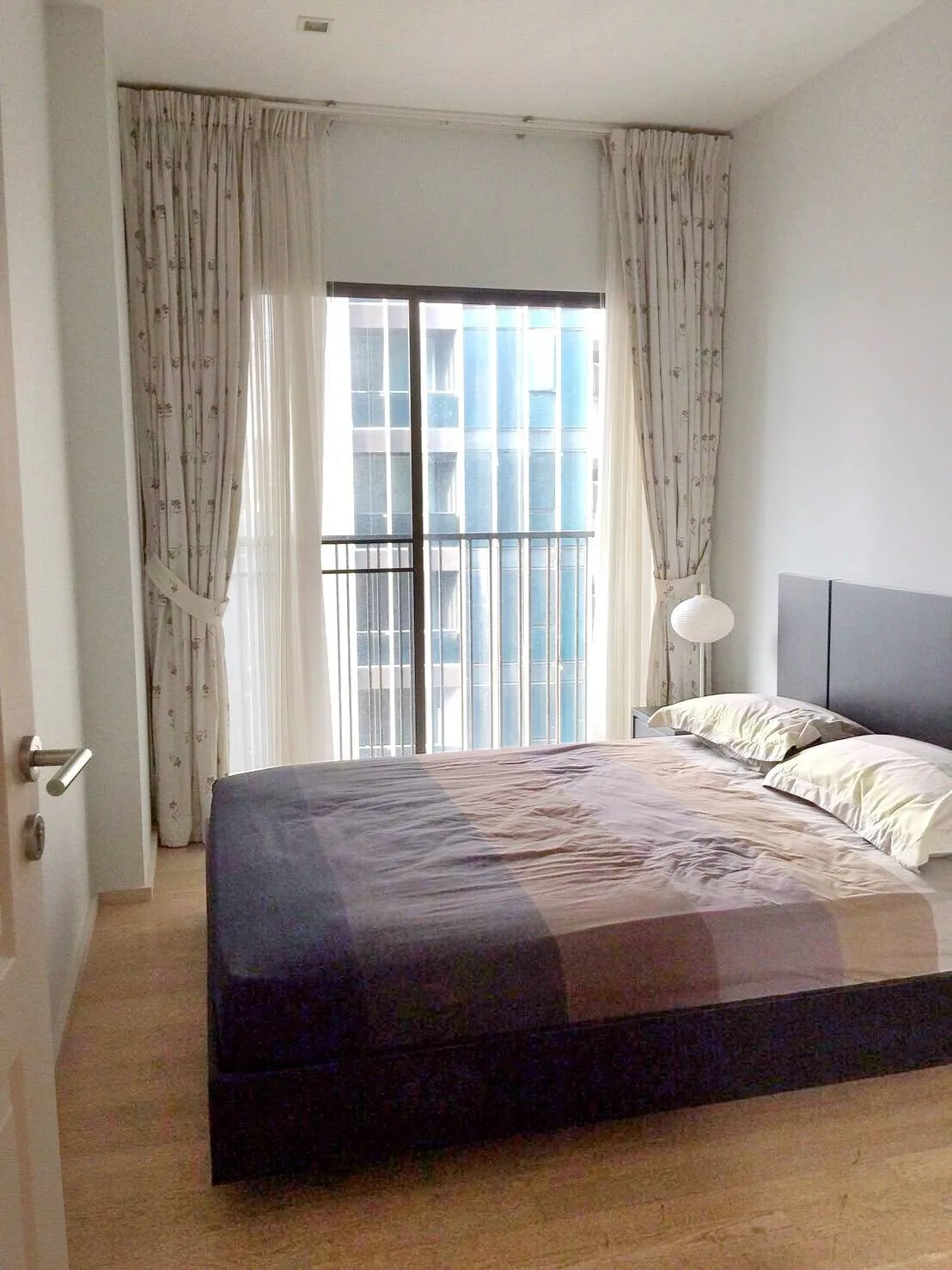 Property photos for Noble Refine
