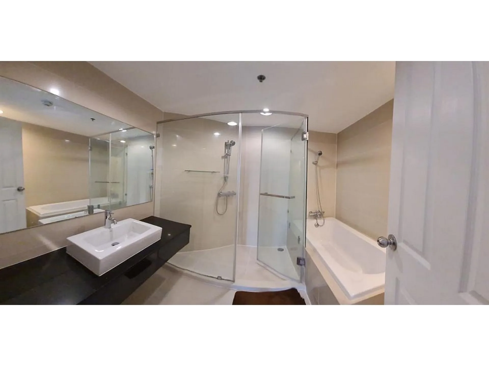 Property photos for Belle Grand Rama 9