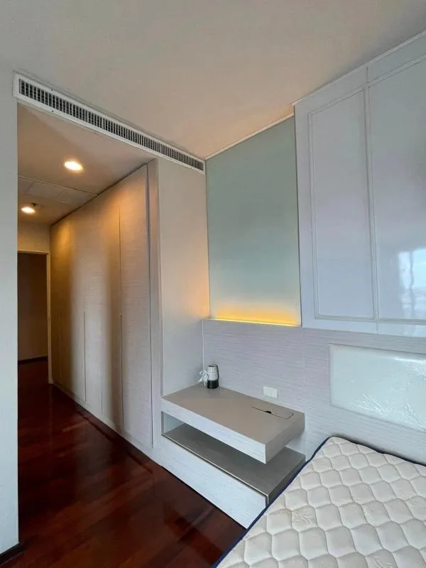 Property photos for Noble Ora
