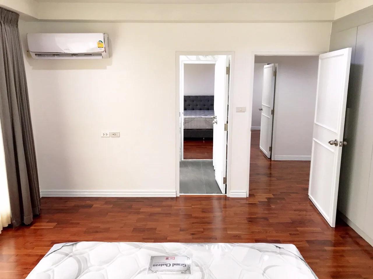 Property photos for Thonglor Garden