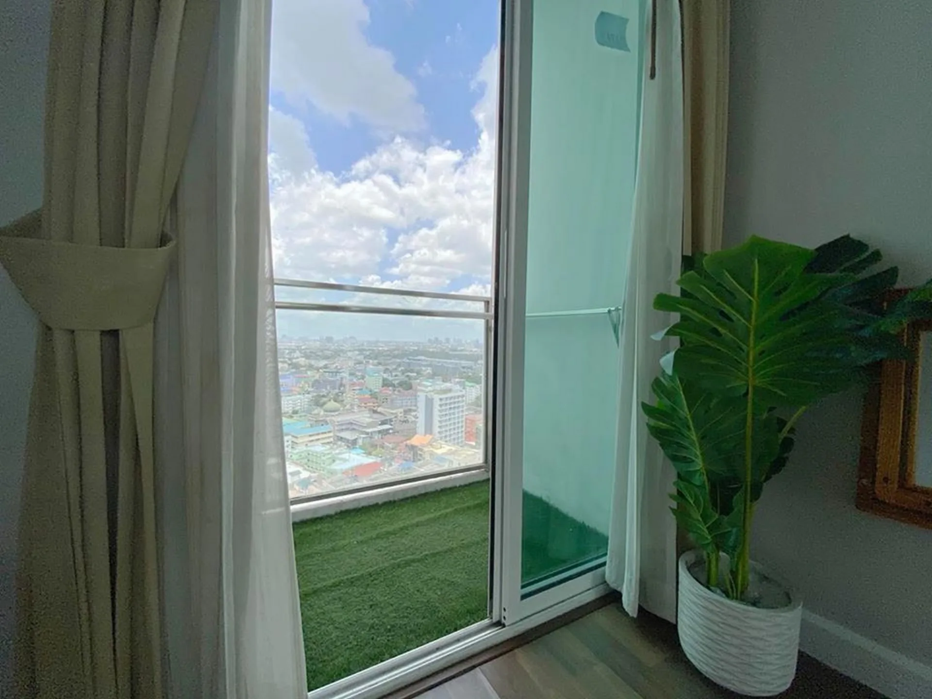 Property photos for The Bloom Sukhumvit 71