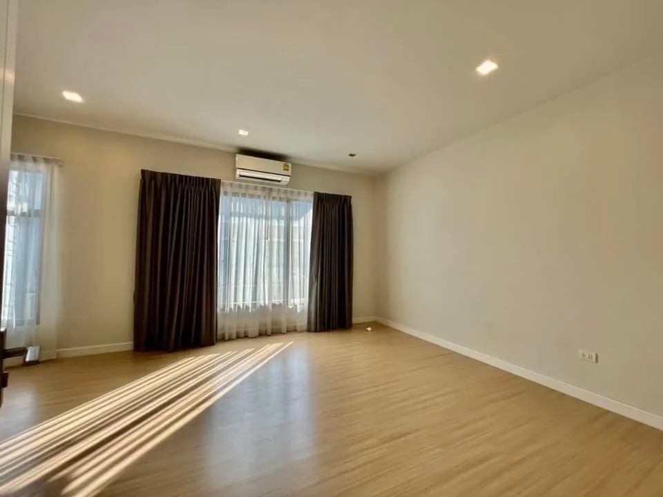 Property photos for Plex Bangna