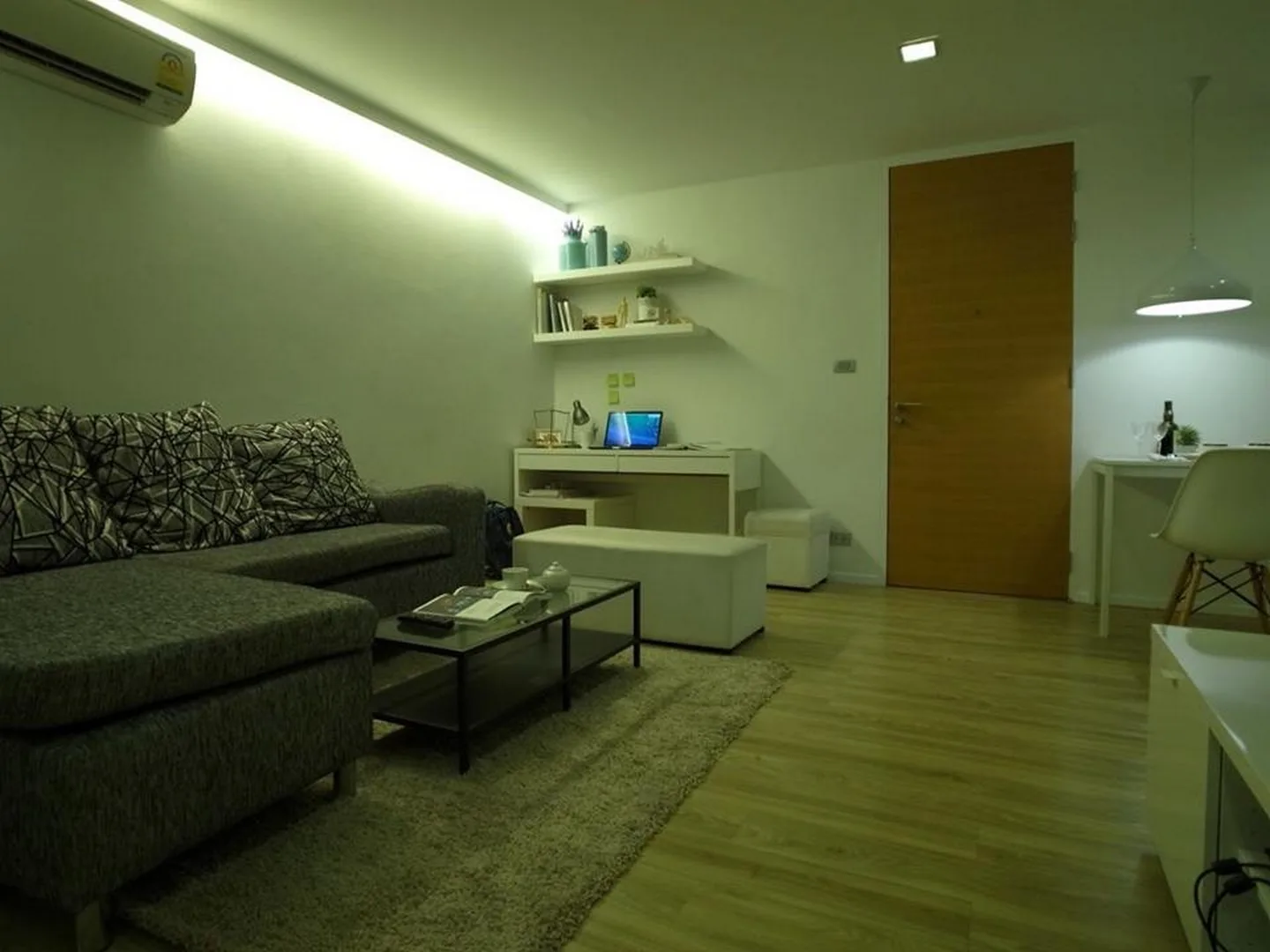 Property photos for Xvi - The Sixteenth Condominum