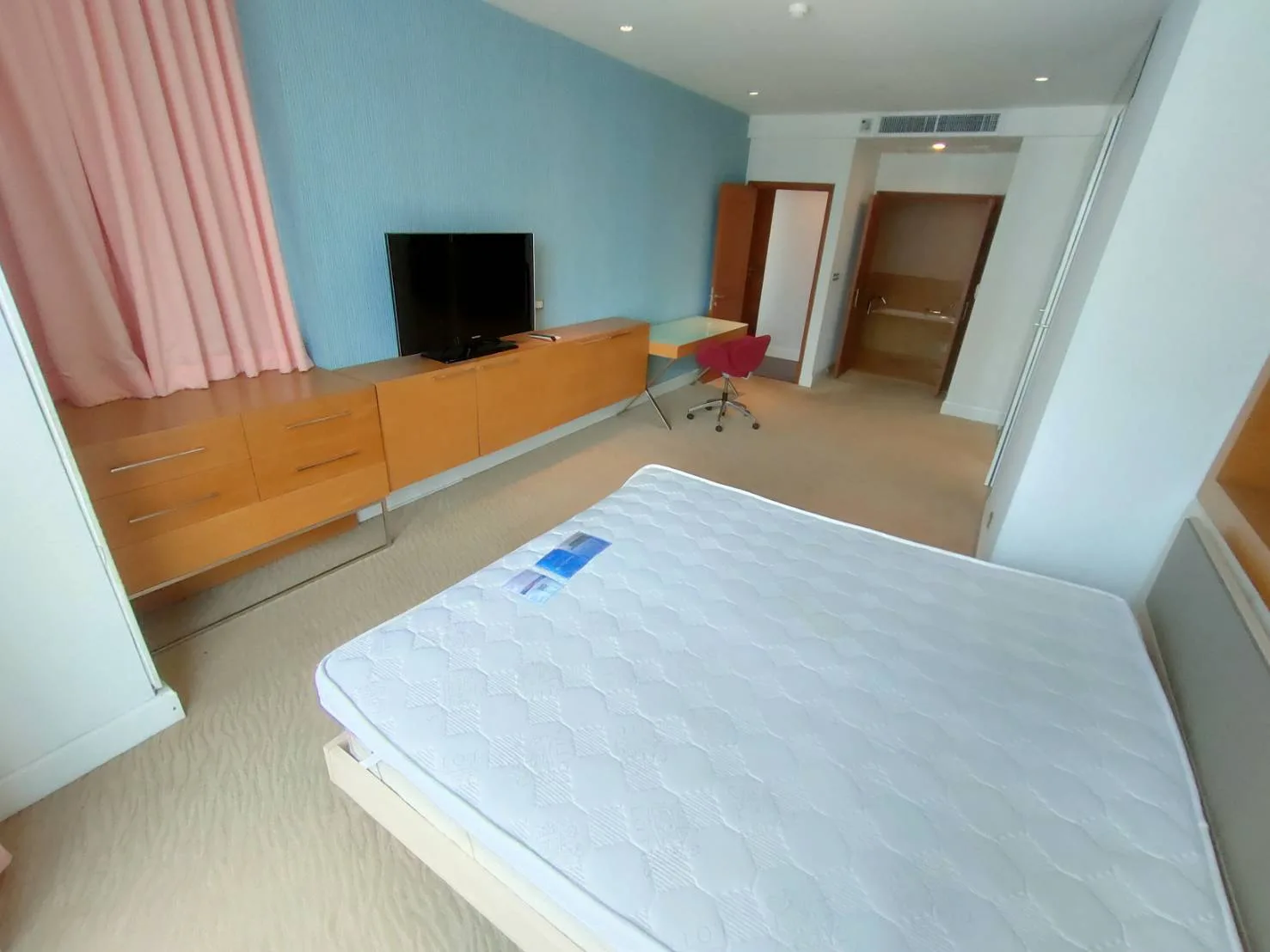 Property photos for Sky Villas Sathorn