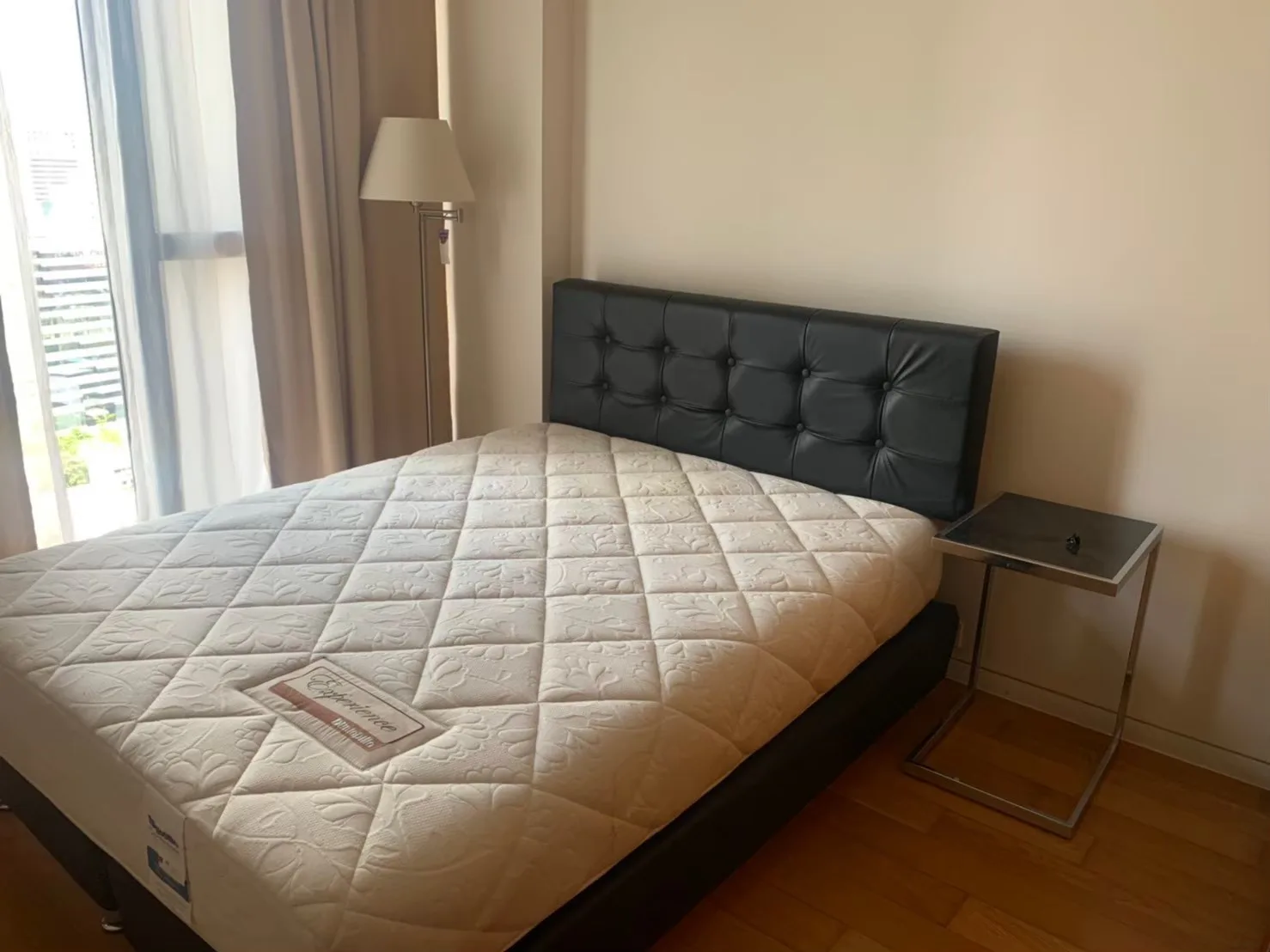 Property photos for The Met
