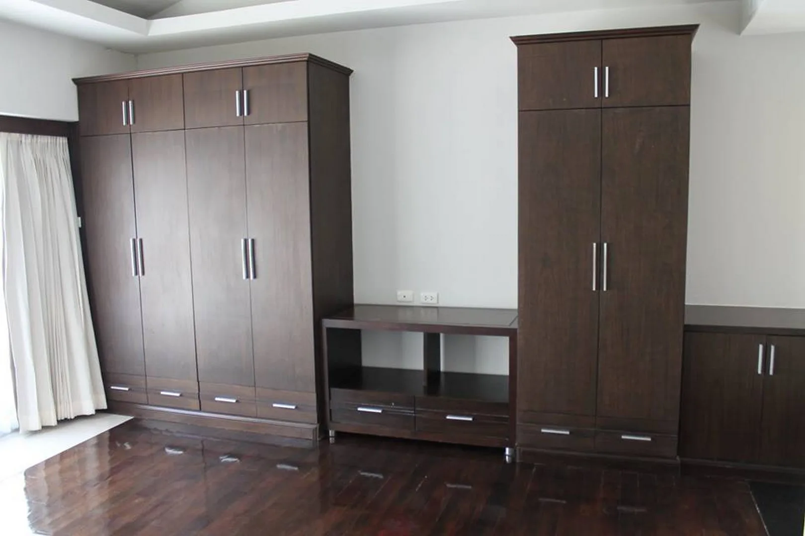 Property photos for Baan Thirapa