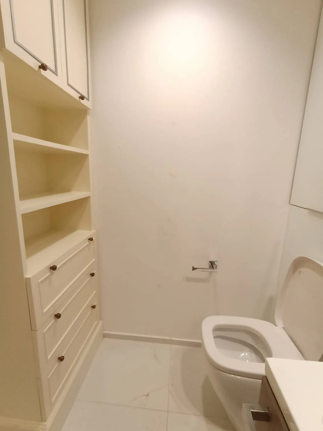 Property photos for 185 Rajadamri