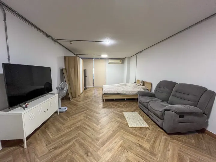 Property photos for Ratchathewi Tower