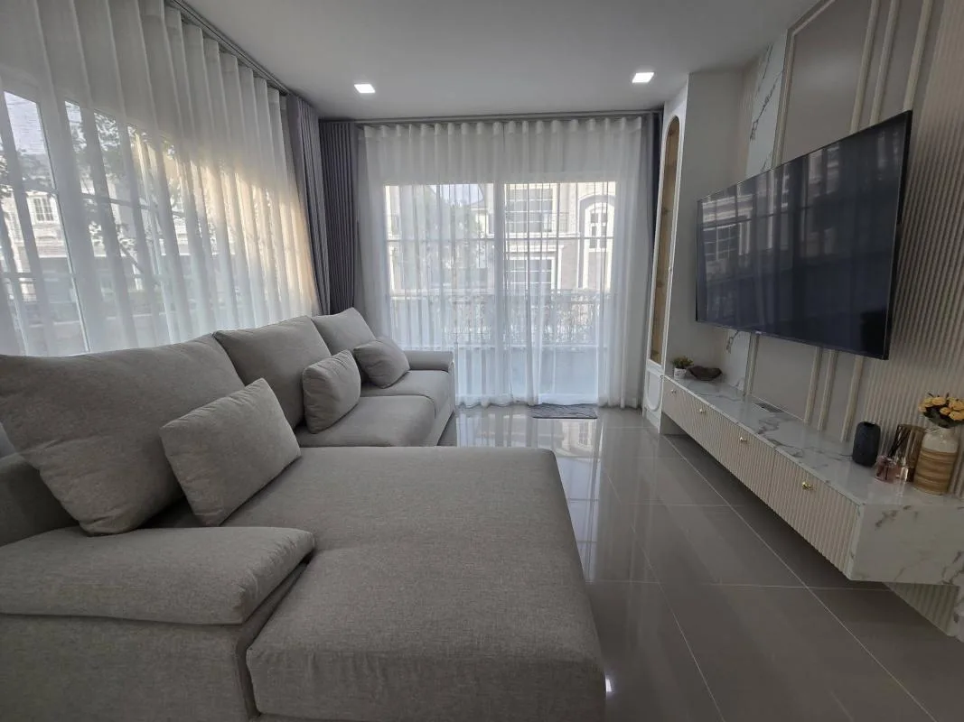 Property photos for Golden Neo Sukhumvit Lasalle