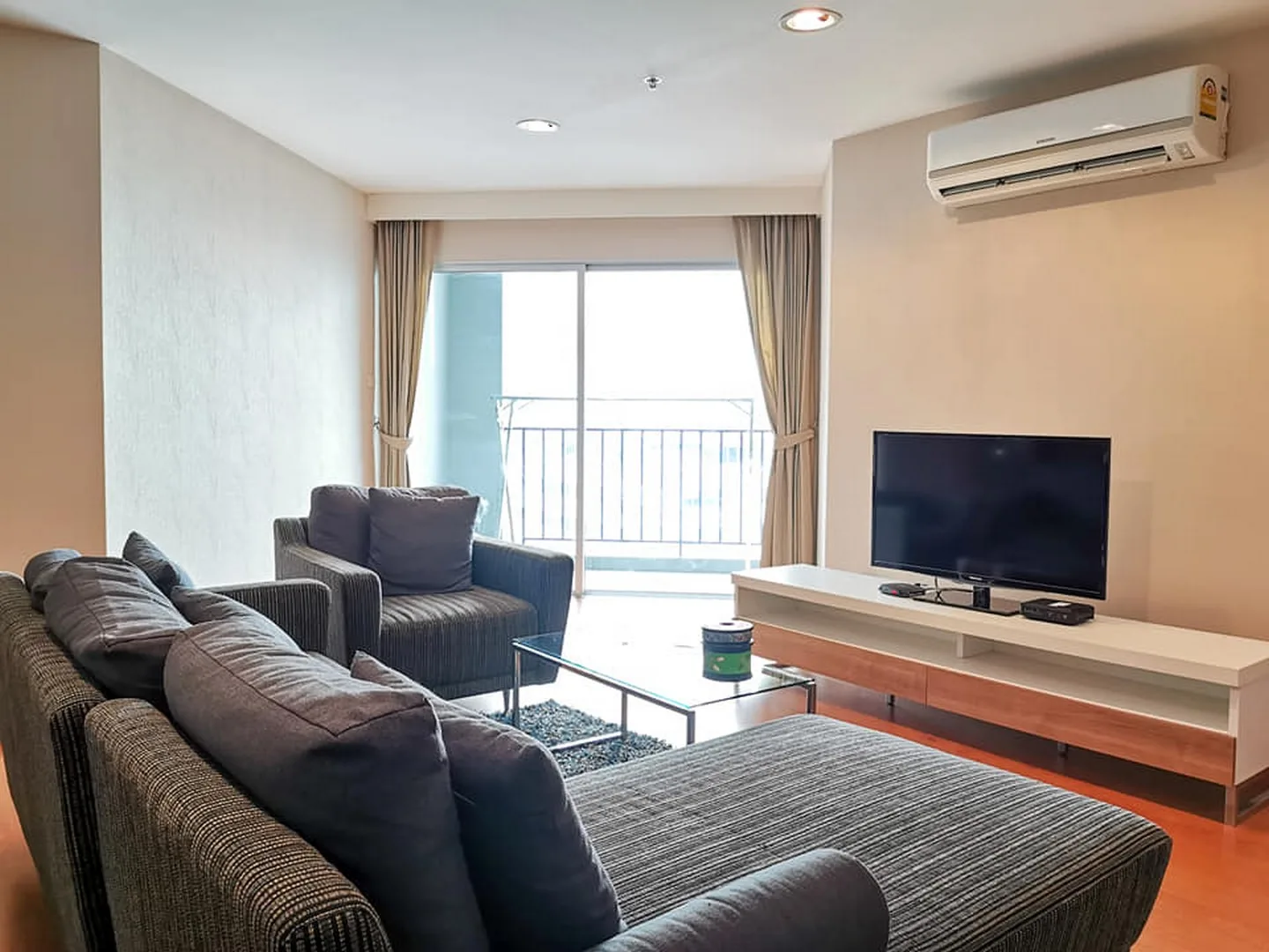 Property photos for Belle Grand Rama 9