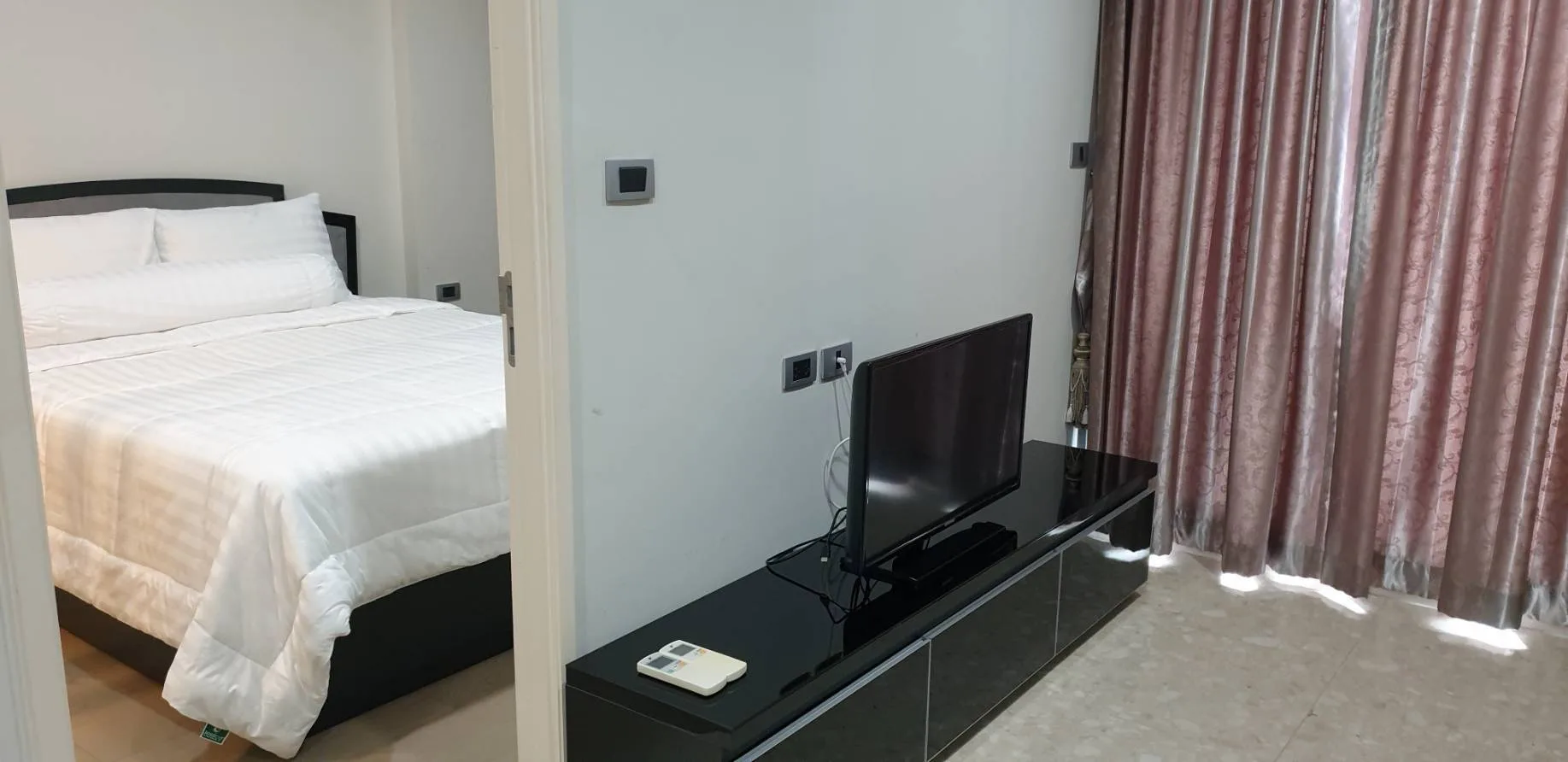 Property photos for The Crest Sukhumvit 34