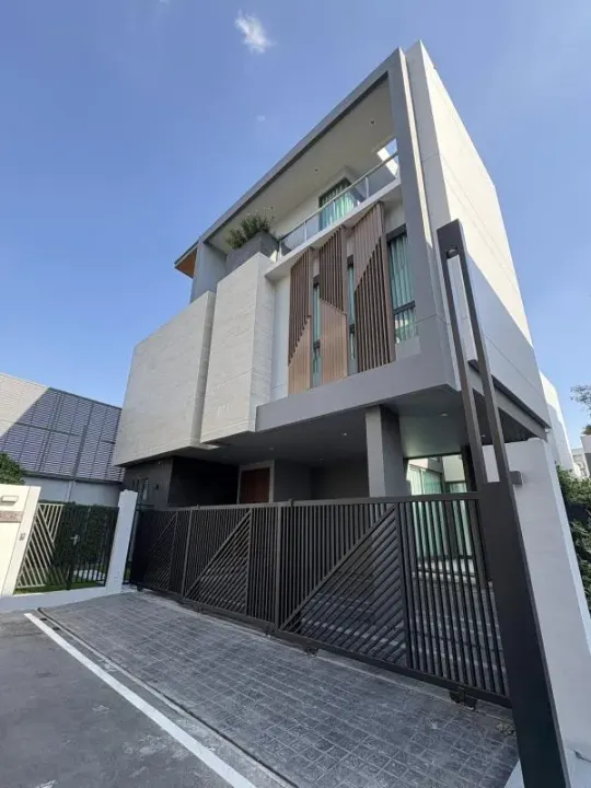 Property photos for The Gentry Phatthanakan