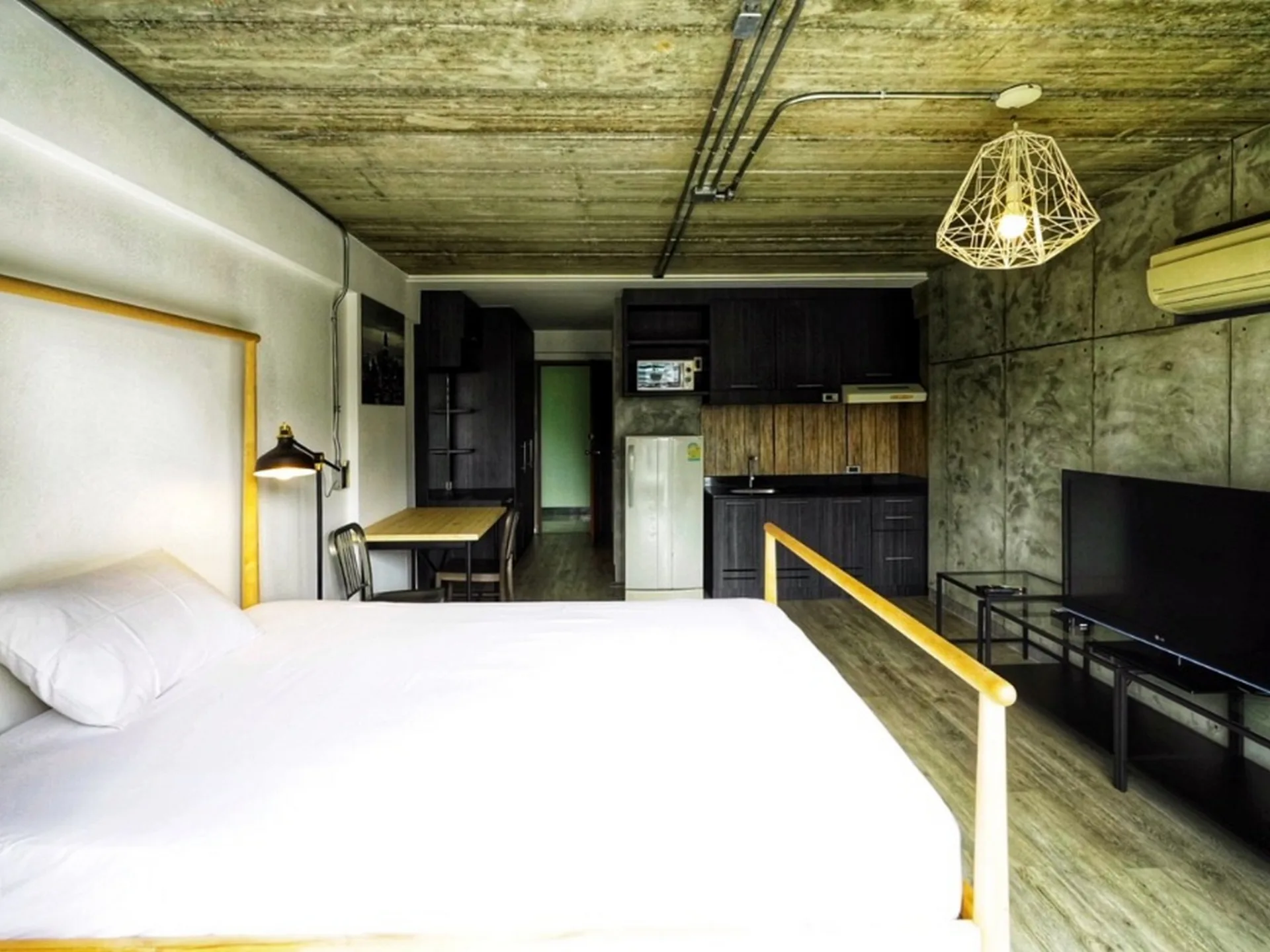 Property photos for Raintree Villa