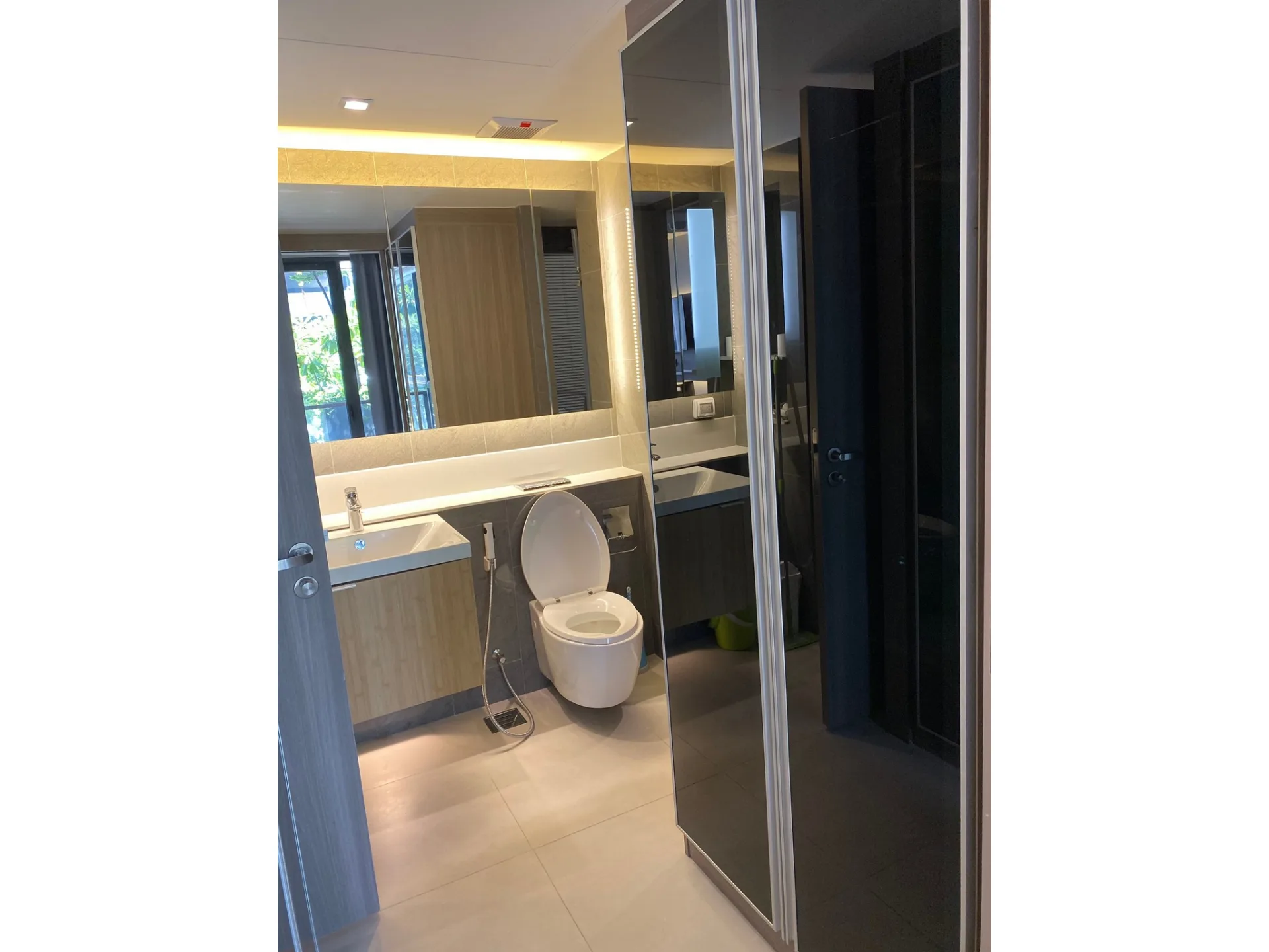Property photos for Urbitia Thong Lo