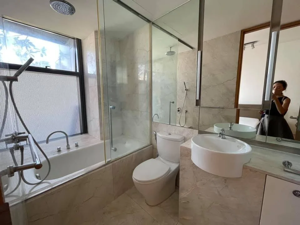 Property photos for The Met