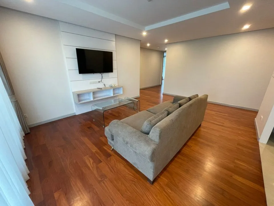 Property photos for L3 Avenue