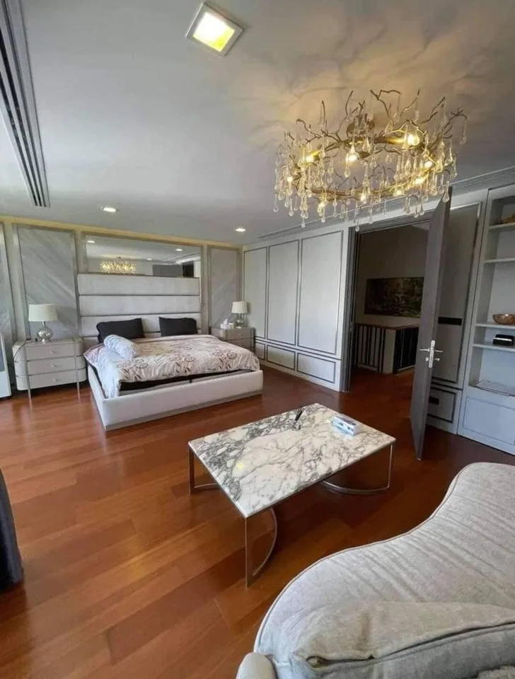 Property photos for Quarter 31