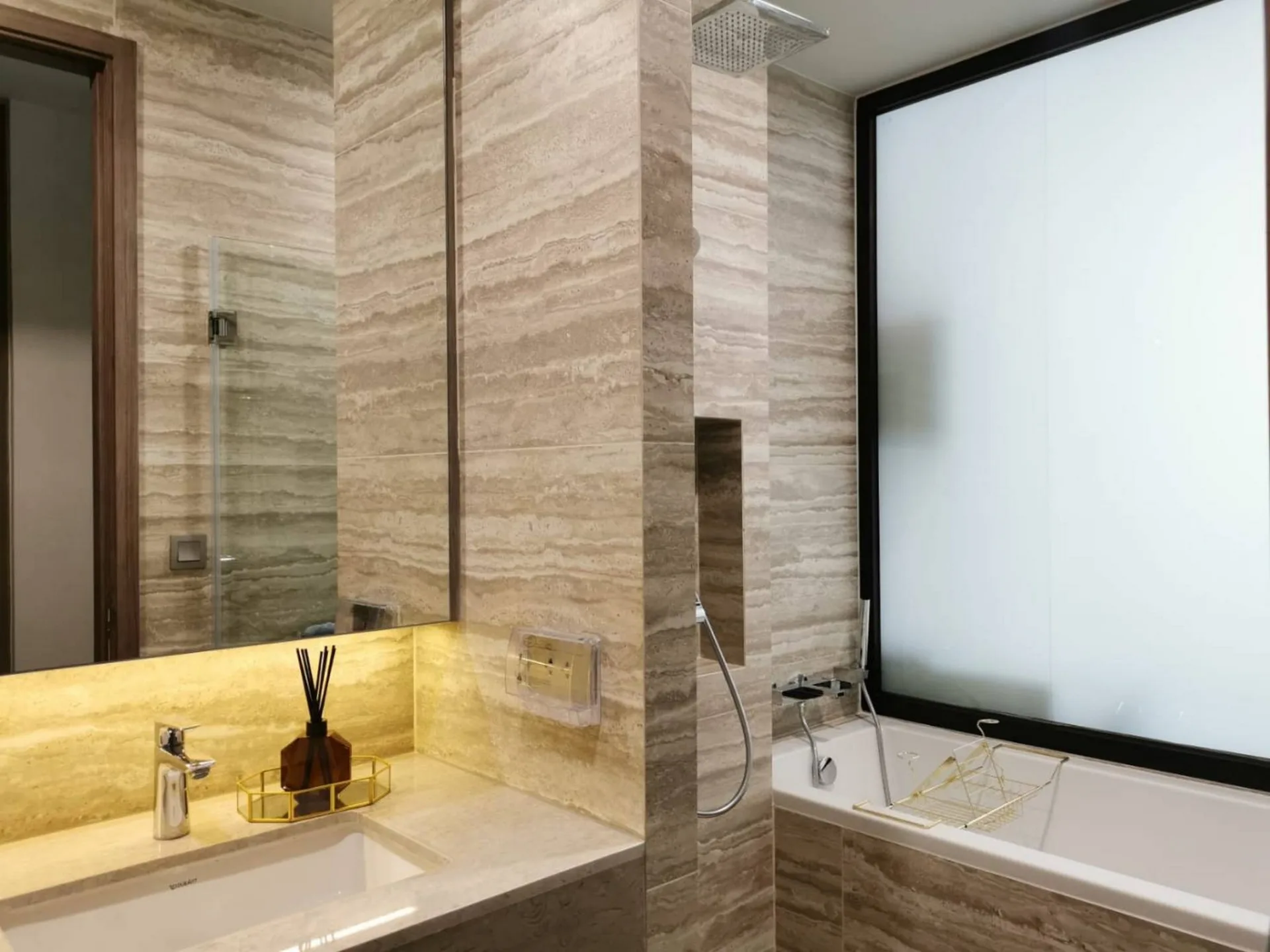 Property photos for Celes Asoke