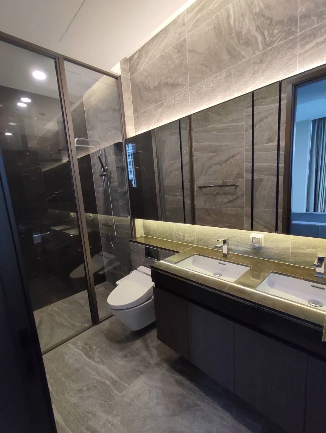 Property photos for The Esse Sukhumvit 36