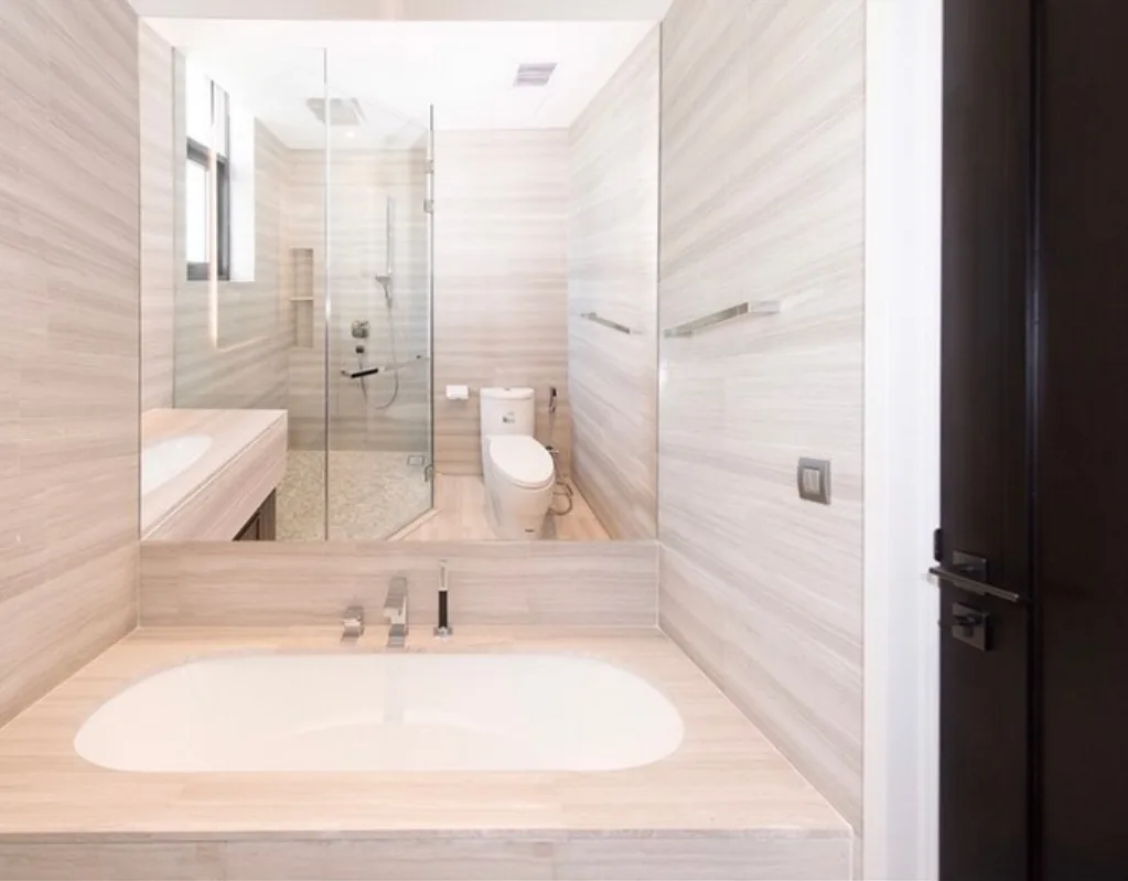 Property photos for The Diplomat 39