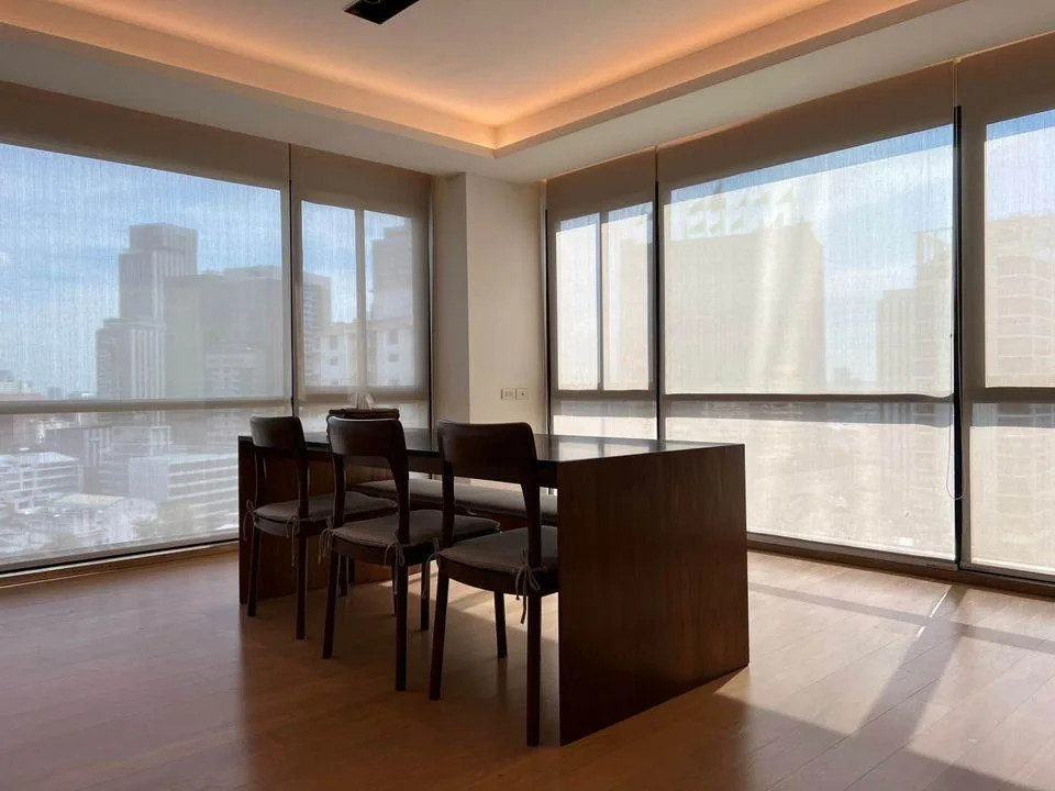 Property photos for Noble Reflex