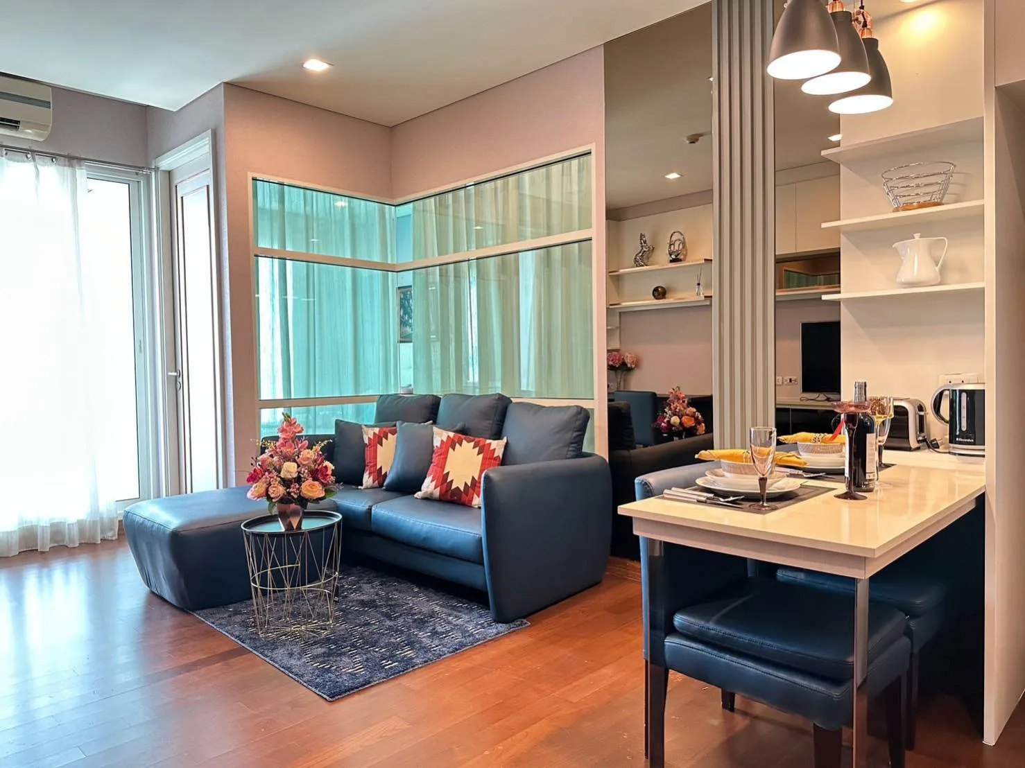 Property photos for Ivy Thonglor