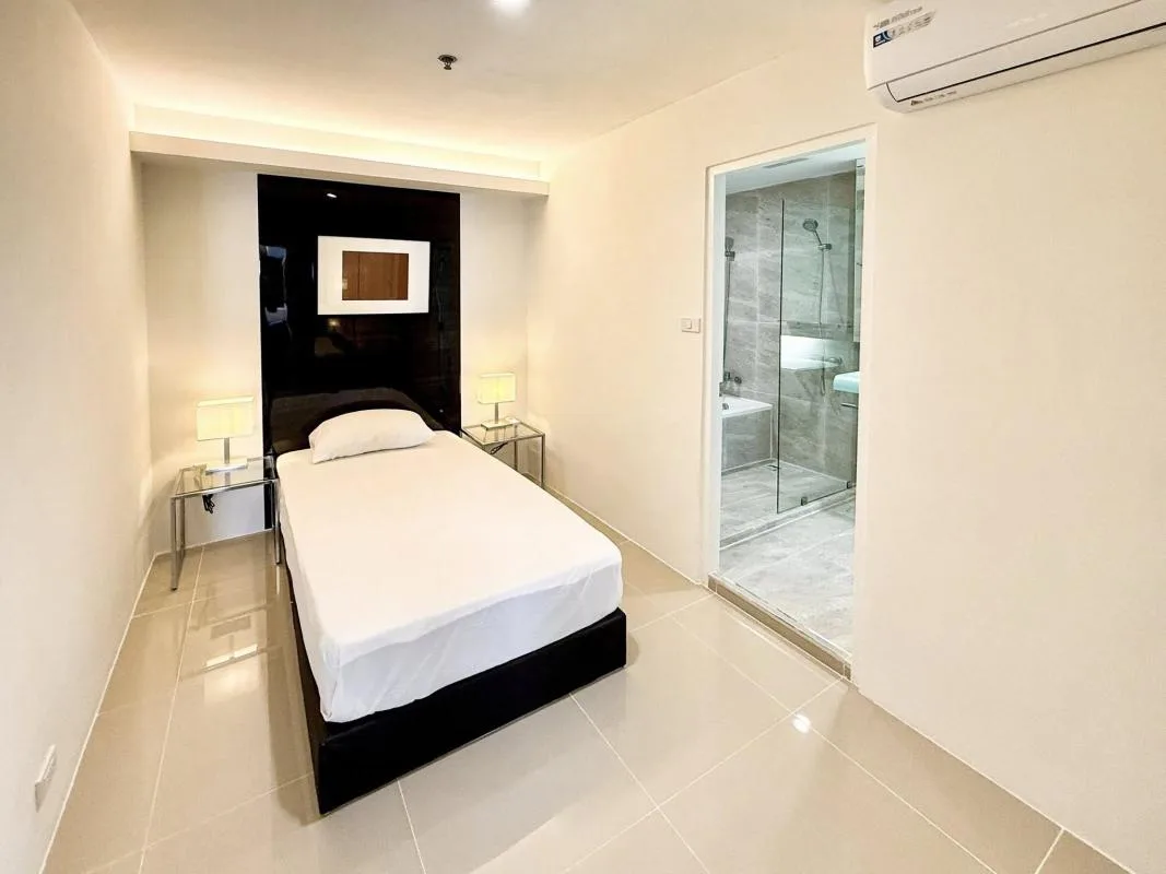 Property photos for The Waterford Diamond