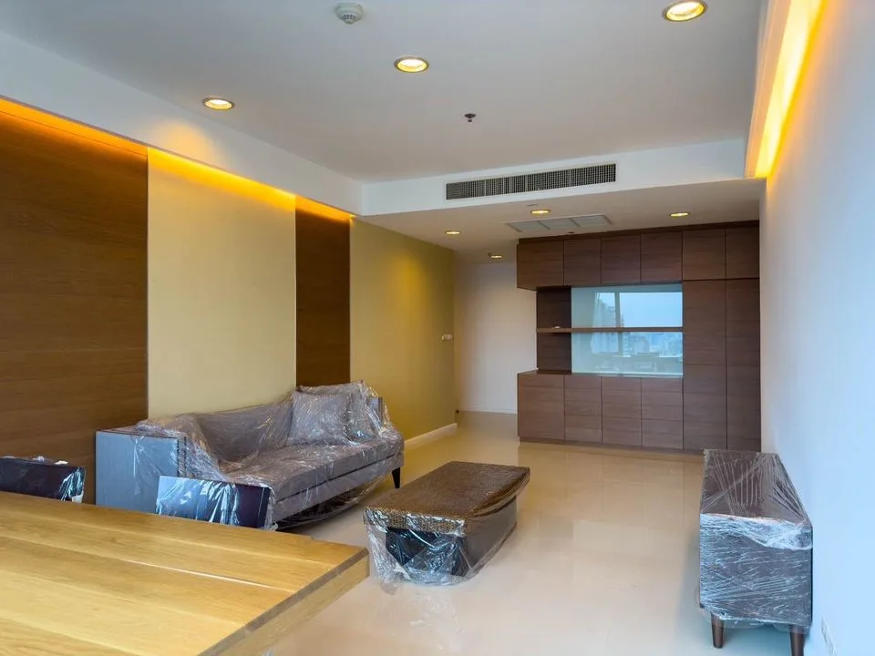 Property photos for The Royal Maneeya