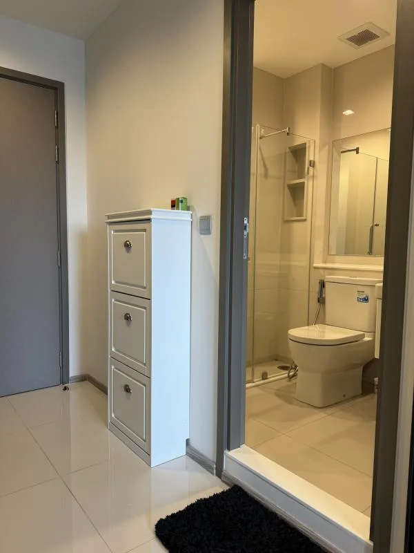 Property photos for Life Asoke Hype