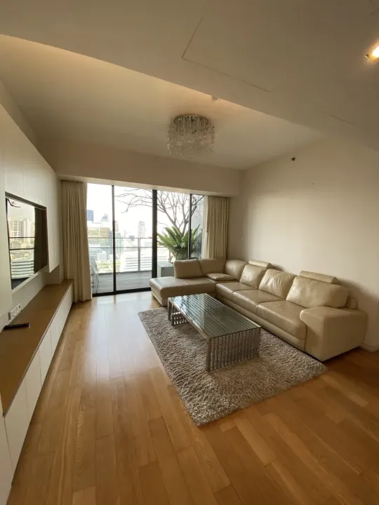 Property photos for The Met