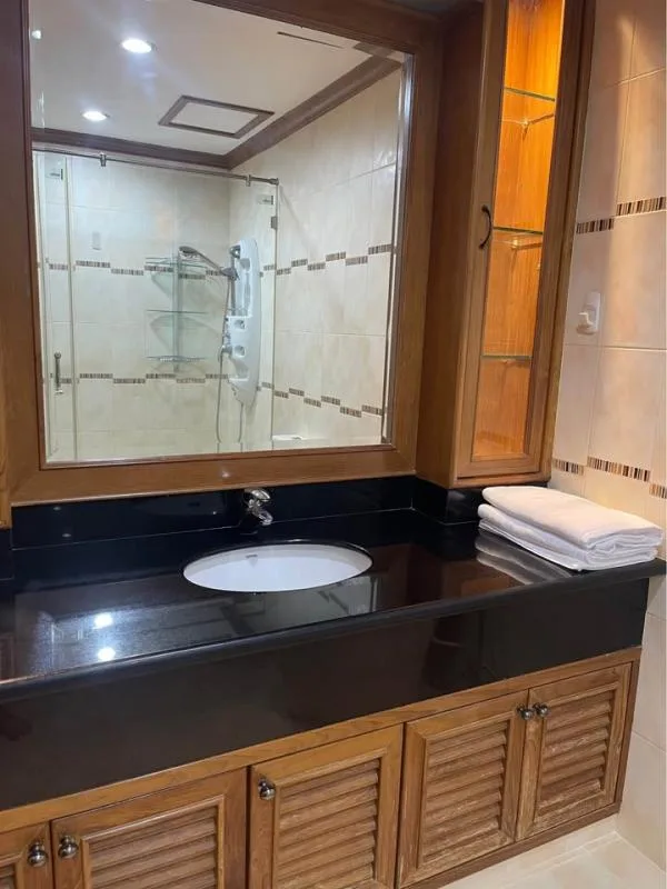 Property photos for Park Ploenchit