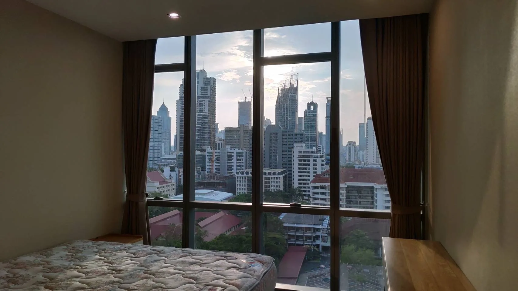 Property photos for The Room Sukhumvit 21