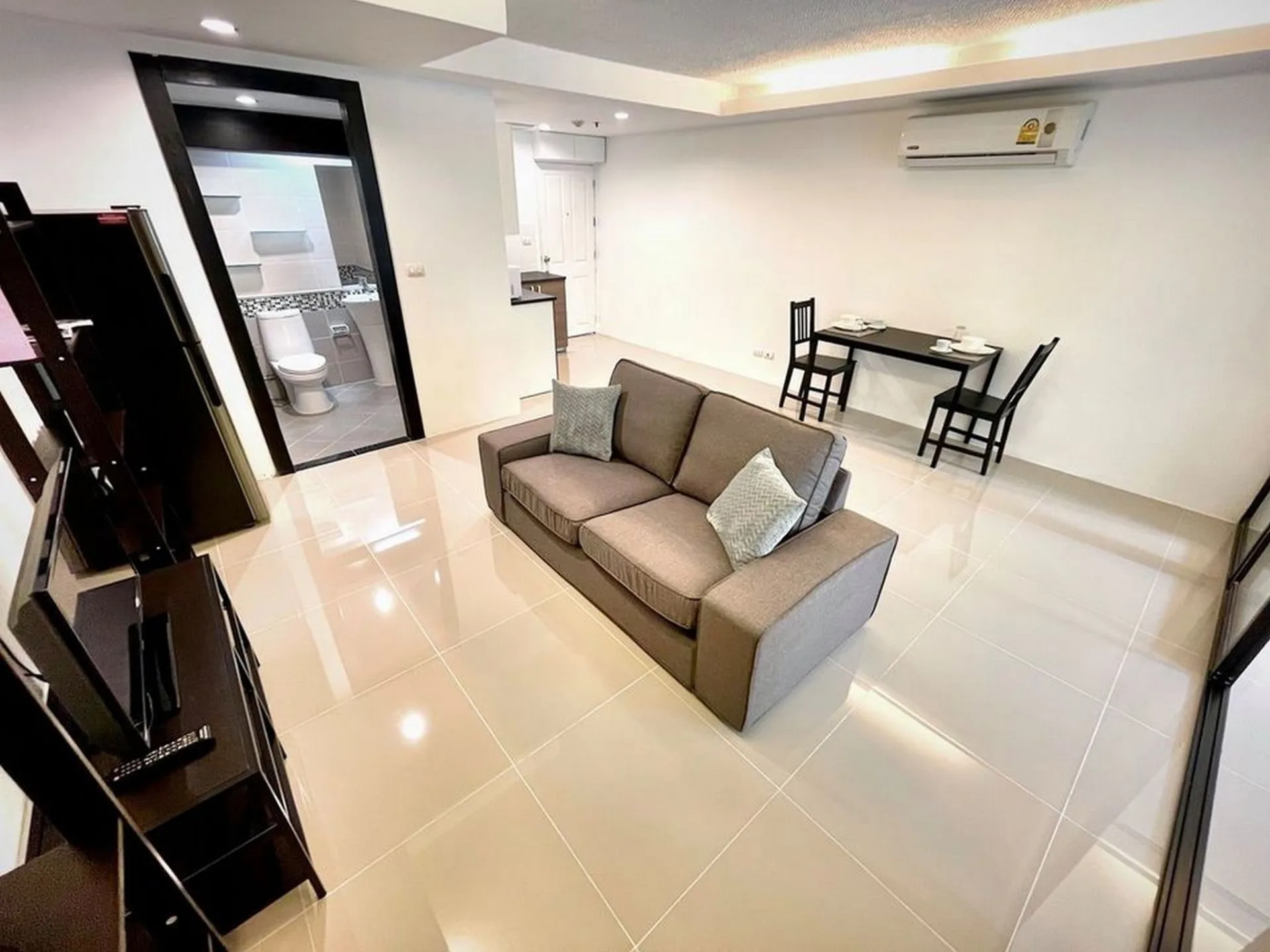 Property photos for The Waterford Sukhumvit 50 Onnut