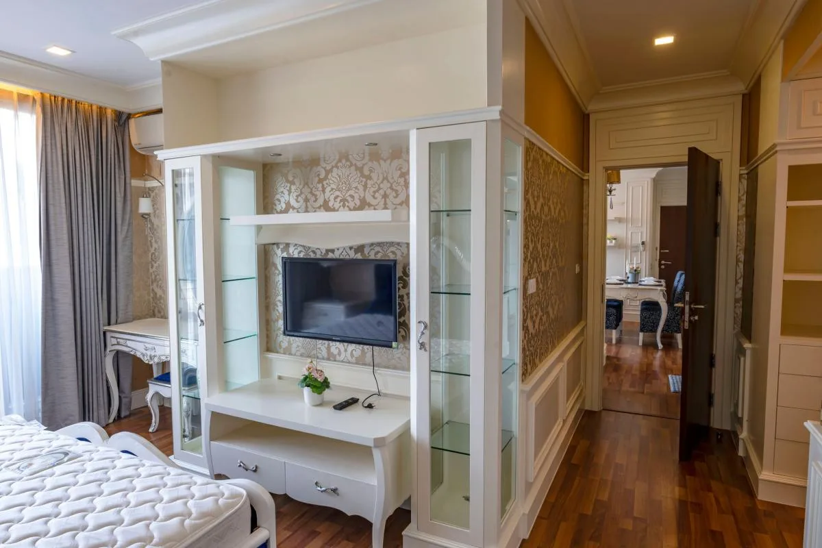 Property photos for Le Luk