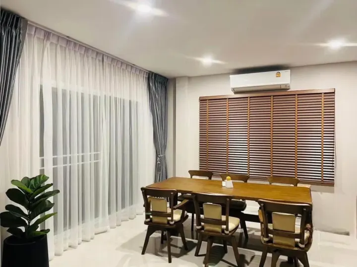 Property photos for Centro Rama9 ??? Motorway