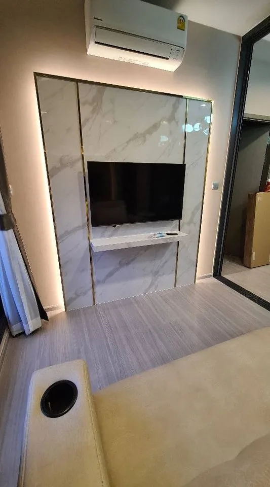 Property photos for Life Asoke Hype