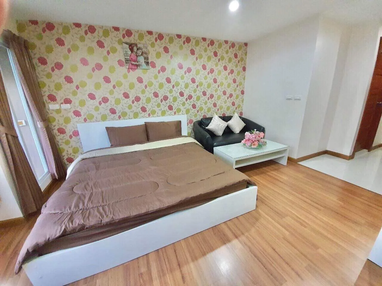 Property photos for PG Rama IX