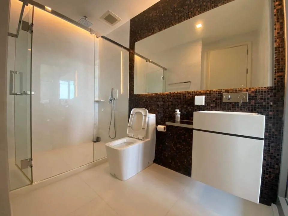 Property photos for The Room Sukhumvit 69